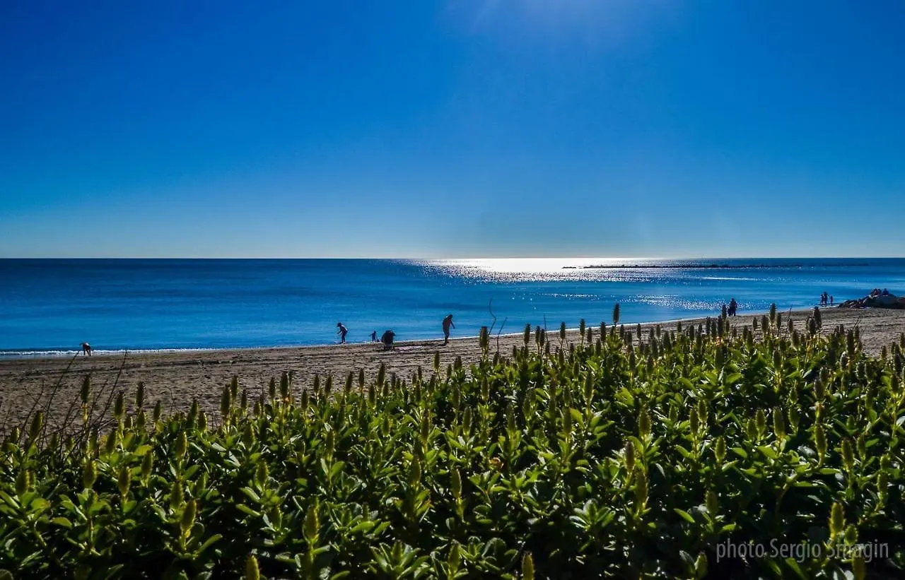 Apartamento Torrealmadena Vista Al Mar - Playa A 200 Metros, Camino Recto Sin Cuestas Benalmádena 0*,  España